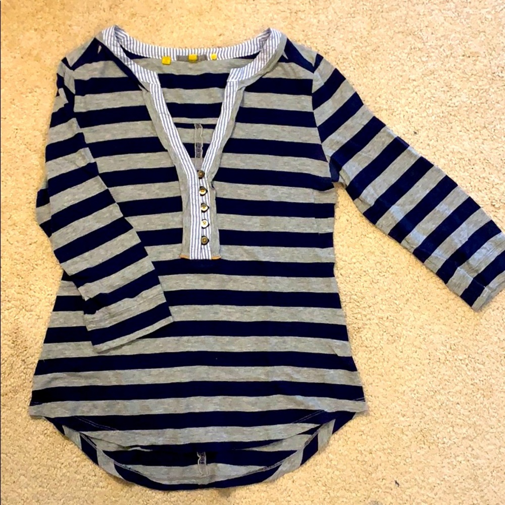 3/4 sleeve shirt